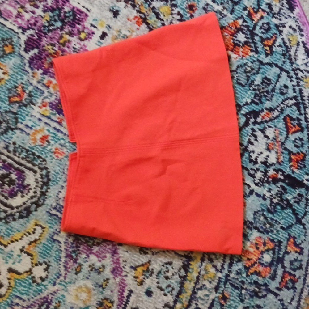 Cute vibrant skirt.